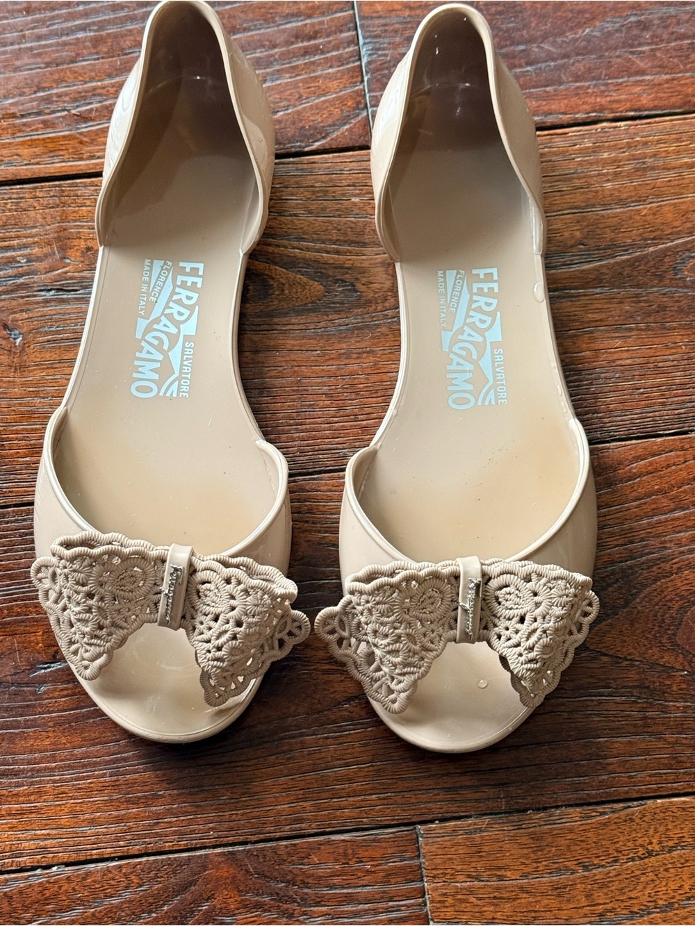 Salvatore Ferragamo Beige Crochet Bow Jelly Flats
